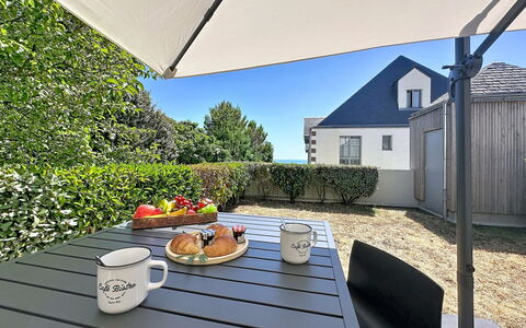 Les Sylphes: Möbel, Gartenmöbel, Stuhl, Schatten, Tisch Im Freien, Garten, Regenschirm, Landscaping, Küche & Esszimmer Tisch, Terrasse
