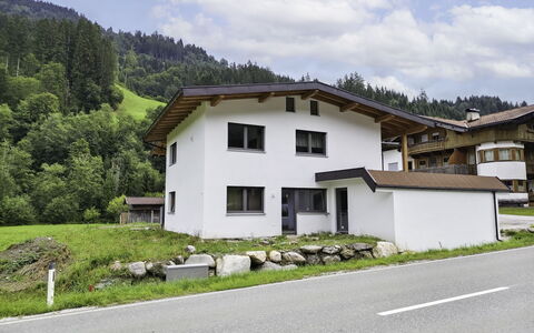 Auffach 602: Gebäude, Fenster, Haus, Zuhause, Dach, Die Architektur, Wohngebiet, Hütte, Menschliche Siedlung, Steigung