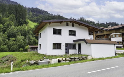Auffach 602: Gebäude, Fenster, Haus, Zuhause, Dach, Die Architektur, Wohngebiet, Hütte, Menschliche Siedlung, Steigung