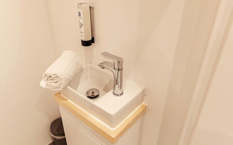 Niederwölz 603: Armatur, Bad Sink, Installation, Sinken, Zapfhahn, Badezimmer, Zimmer