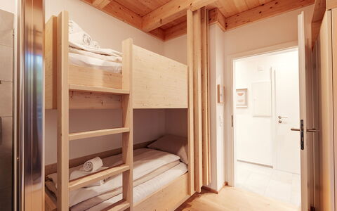 Niederwölz 603: Holz, Interior Design, Fussboden, Decke, Holzbeize, Hartholz, Holzboden, Schlafzimmer, Wohnung, Bett