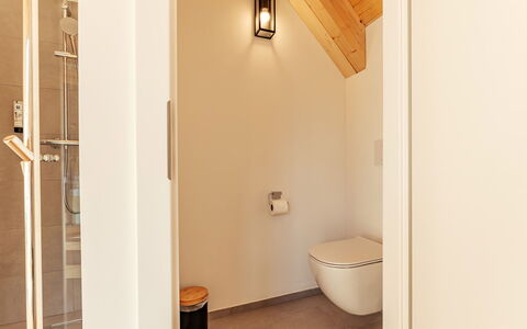 Niederwölz 609: Flooring, Wand, Fussboden, Holz, Armatur, Interior Design, Badezimmer, Installation, Zuhause, Decke