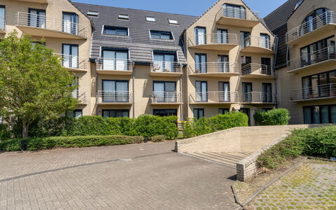Goldsands Iii with Parking: Wohnung, Wohngebiet, Urban Design, Eigentumswohnung, Zuhause, Estate, Balkon, Villa, Villa, Abstellgleis
