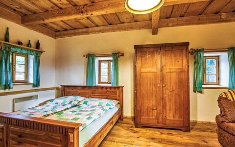 U Kazíků: Holz, Interior Design, Schlafzimmer, Möbel, Bett, Zuhause, Decke, Holzbeize, Hartholz, Fussboden