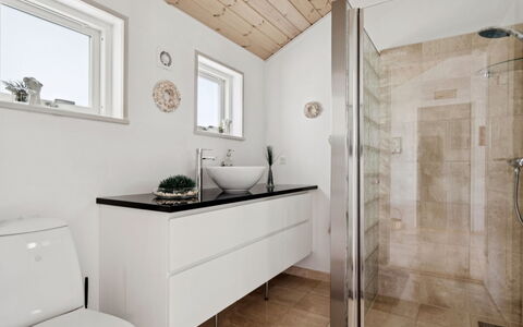 Wreth - 1.5Km from the Sea: Armatur, Flooring, Badezimmer, Fussboden, Interior Design, Badezimmerschrank, Sinken, Zapfhahn, Bad Sink, Installation