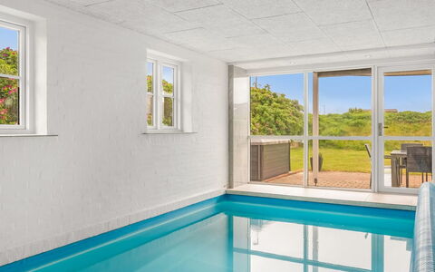 Algut - 200M from the Sea: Flooring, Fussboden, Decke, Verbundwerkstoff, Holzbeize, Design, Daylighting, Fliese, Schwimmbad, Hotel