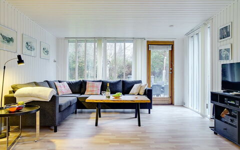 Aasta - 500M from the Sea: Couch, Interior Design, Holz, Möbel, Wohnzimmer, Flooring, Zuhause, Holzboden, Fussboden