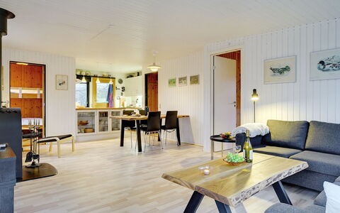 Aasta - 500M from the Sea: Möbel, Holz, Flooring, Interior Design, Decke, Fussboden, Holzboden, Wohnzimmer, Tabelle, Couch