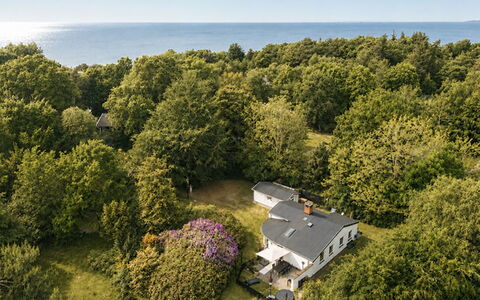 Bine - 200M from the Sea: Landschaft, Wohngebiet, Zuhause, Grundstueck, Ländliches Gebiet, Estate, Hütte, Plantage, Vorort, Vogelperspektive