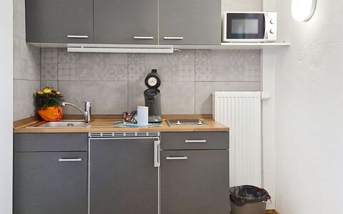 Klaffer am Hochficht 1: Küche, Küchengerät, Countertop, Spüle, Major Appliance, Cabinetry, Möbel, Haushaltsgerät, Sinken, Interior Design