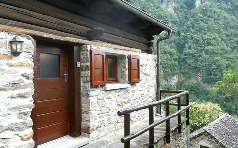 Rustico Grace: Blau, Balkon, Geländer, Wohnung, Zaun, Meer, Resort, Eigentumswohnung, Schwimmbad, Hotel