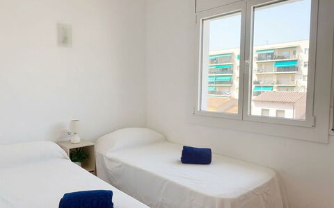 Aubí: Blau, Balkon, Geländer, Wohnung, Zaun, Meer, Resort, Eigentumswohnung, Schwimmbad, Hotel