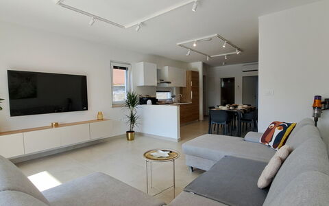 Duplex: Blau, Balkon, Geländer, Wohnung, Zaun, Meer, Resort, Eigentumswohnung, Schwimmbad, Hotel
