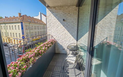 Smichov Kosire Jinonice 1: Wohnung, Eigentumswohnung, Balkon, Daylighting