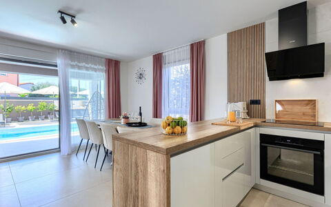 Laluma: Interior Design, Flooring, Countertop, Holz, Möbel, Fussboden, Küche, Zuhause, Cabinetry, Beleuchtung