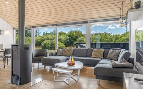 Tuva - 3.5Km from the Sea: Flooring, Holz, Interior Design, Möbel, Couch, Fussboden, Wohnzimmer, Holzboden, Zuhause
