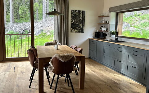 Rebelka: Möbel, Flooring, Interior Design, Holz, Fussboden, Countertop, Cabinetry, Holzboden, Küche & Esszimmer Tisch, Küche