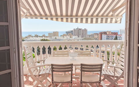 Los Arcos: Möbel, Gartenmöbel, Tabelle, Tisch Im Freien, Balkon, Wohnung, Stuhl, Schatten, Veranda, Terrasse