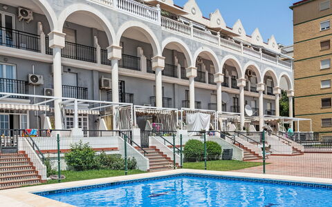 Los Arcos: Balkon, Wohnung, Veranda, Baluster, Estate, Hof, Zaun, \Arkade, Geländer, Hotel