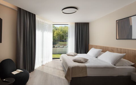 Villa H2: Interior Design, Fussboden, Flooring, Schlafzimmer, Decke, Bett, Zimmer, Zuhause, Möbel, Wohnung