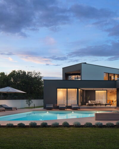 Villa H2: Schatten, Estate, Villa, Schwimmbad, Hof, Eco Hotel, Villa