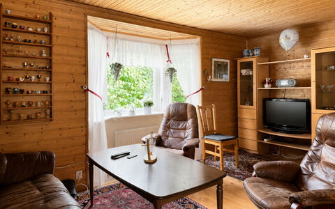 Lyckan: Möbel, Interior Design, Flooring, Holz, Fussboden, Decke, Zimmer, Wohnzimmer, Couch, Beleuchtung