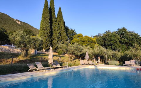 Villa Santa Chiara: Freizeit, Bergstation, Schwimmbad, Eco Hotel, Urlaub, Ferienort, Resort