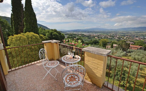 Villa Santa Chiara: Balkon, Stuhl, Zimmerpflanze, Zaun, Villa, Eco Hotel, Hazienda, Blumentopf