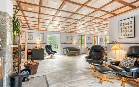 Ajna - 20.9Km from the Sea: Interior Design, Flooring, Möbel, Decke, Fussboden, Beleuchtung, Stuhl, Zimmer, Wohnzimmer, Light Fixture