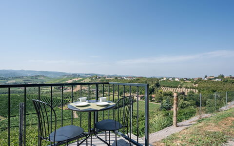 Serracapelli: Gartenmöbel, Zaun, Balkon, Stuhl, Tisch Im Freien