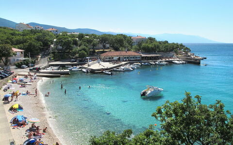 Novi Vinodolski 310: Gewässer, Sommer, Küste, Küsten Und Ozeanische Forms, Meer, Freizeit, Watercraft, Strand, Boot, Urlaub