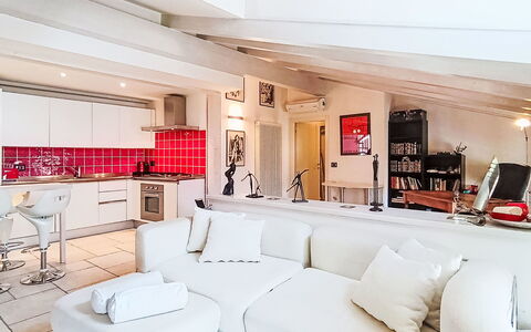 Le Falesie: Möbel, Interior Design, Couch, Flooring, Decke, Fussboden, Wohnzimmer, Wohnung, Zimmer, Zuhause