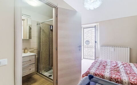 La Terrazza di Caramanico: Möbel, Interior Design, Flooring, Fussboden, Holz, Bett, Schlafzimmer, Decke, Textil, Zuhause