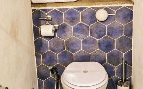 Il Pozzo dei Desideri: Armatur, Fliese, Toilleten Sitz, Badezimmer, Installation, Keramik, Toilette, Mosaik, Zapfhahn