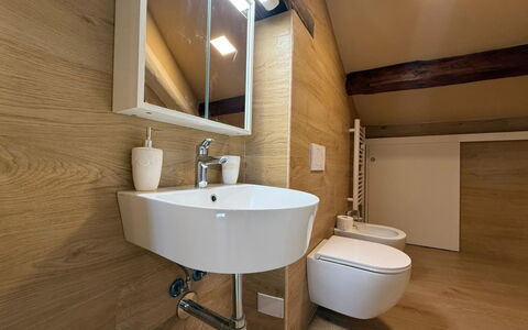 Il Pittore: Flooring, Wand, Fussboden, Holz, Interior Design, Armatur, Badezimmer, Installation, Braun, Beleuchtung