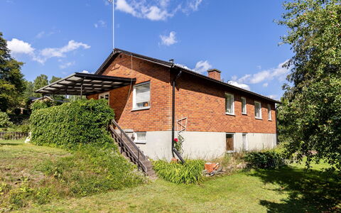 Villa Fröseke: Gras, Gebäude, Fenster, Haus, Strauch, Wohngebiet, Dach, Zuhause, Hütte