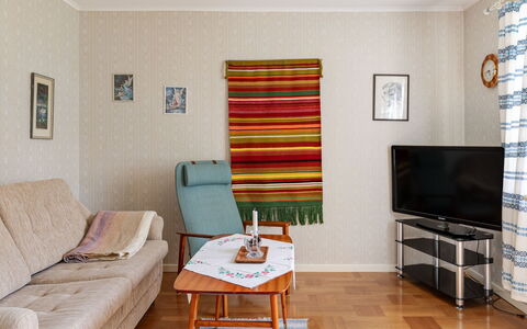 Villa Fröseke: Möbel, Interior Design, Flooring, Fussboden, Wand, Holz, Zimmer, Beleuchtung, Decke, Wohnzimmer