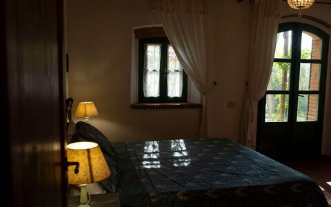 Podere Dolce Sonno e Sonnellino: Wand, Möbel, Interior Design, Bett, Schlafzimmer, Holz, Fussboden, Decke, Flooring, Beleuchtung