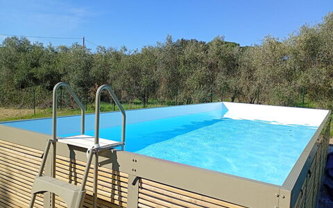 Podere Dolce Sonno e Sonnellino: Schwimmbad, Verbundwerkstoff, Schatten, Eco Hotel, Design, Resort, Hinterhof, Gartenmöbel, Outdoor Struktur