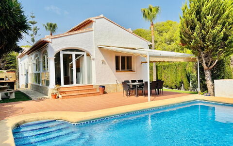 Calma: Schwimmbad, Wohngebiet, Zuhause, Resort, Estate, Hazienda, Gartenmöbel, Schatten, Freizeit, Eco Hotel