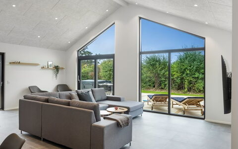 Kamile - 500M from the Sea: Flooring, Decke, Fussboden, Couch, Wohnzimmer, Hartholz, Dachboden, Schlafsofa