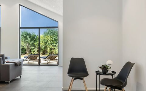Kamile - 500M from the Sea: Flooring, Fussboden, Möbel, Interior Design, Holzboden, Stuhl, Wohnzimmer, Zimmer, Laminatboden