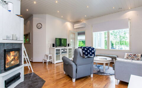 Koivuranta: Interior Design, Flooring, Holz, Decke, Fussboden, Wohnzimmer, Möbel, Couch, Holzboden, Zuhause
