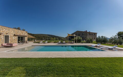 La Calcinaia Country House, Bucine: Landschaft, Grundstueck, Einfach, Estate, Schwimmbad, Bauernhaus, Landscaping, Villa