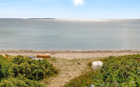 Elenora - 200M from the Sea: Blau, Wasser, Gewässer, Wasservorräte, Natürlichen Umgebung, Horizont, Küste, Strand, Meer