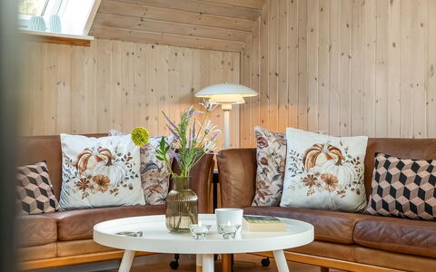 Ilsebeth - from the Sea: Möbel, Interior Design, Holz, Flooring, Fussboden, Beleuchtung, Wohnzimmer, Light Fixture, Zimmer, Zuhause