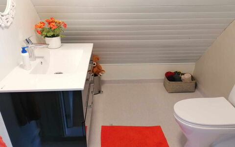 Ilsebeth - from the Sea: Armatur, Flooring, Badezimmer, Fussboden, Interior Design, Bad Sink, Sinken, Toilette, Zapfhahn, Installation