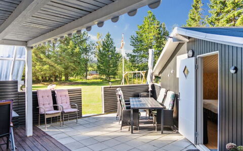Ilsebeth - from the Sea: Zuhause, Hütte, Schatten, Abstellgleis, Stuhl, Veranda, Deck, Garten, Outdoor Struktur, Design