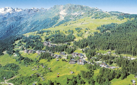Les Marmottes: Bergforms, Berg, Natürliche Landschaft, Hochland, Landschaft, Wiese, Bergstation, Gebirge, Terrain, Weide