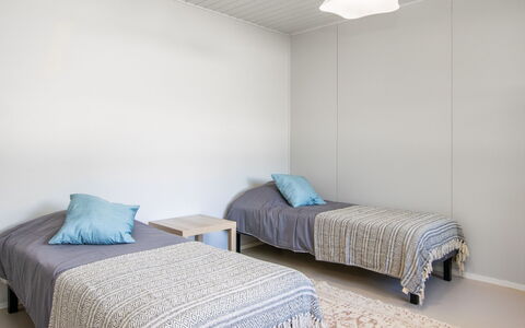 Heinävesi Homes D1: Fussboden, Flooring, Interior Design, Wand, Holz, Decke, Schlafzimmer, Zimmer, Beleuchtung, Möbel